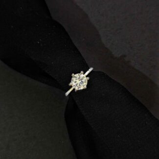 Beautiful Classic Design 6 Claw Setting Rings Flower Basket Silver Ring for girls / women Beautiful Luxury ring